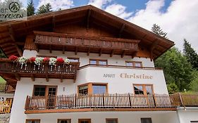 Apart Christine